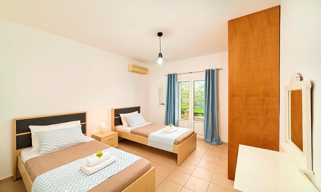 Du Lac Villas Kournas Exterior photo
